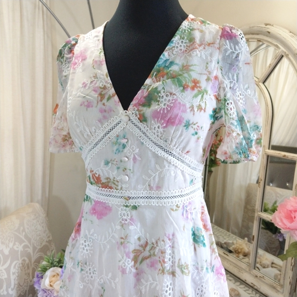 🍒NWT🍒 LIPSY LONDON PASTEL FLORAL MINI CHIFFON DRESS